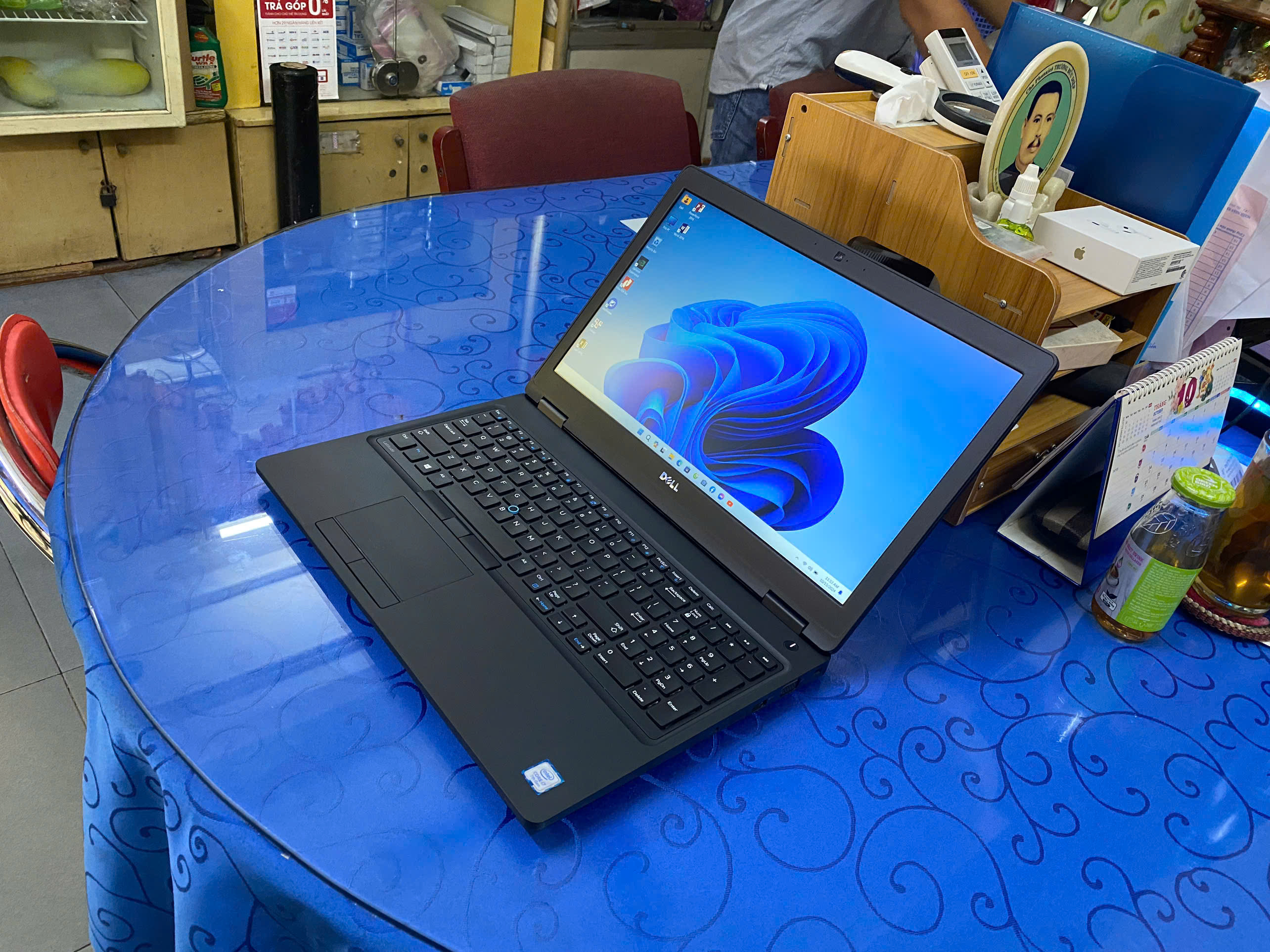 DELL LATITUDE E5580 i7 7820HQ 8GB 15.6 FHD