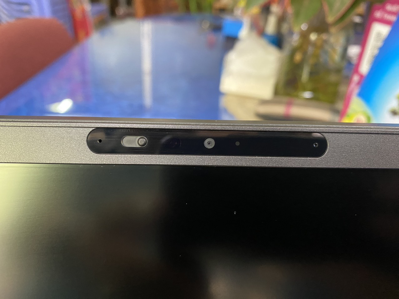 DELL LATITUDE E7400 I7 8665U 14"FHD CẢM ỨNG