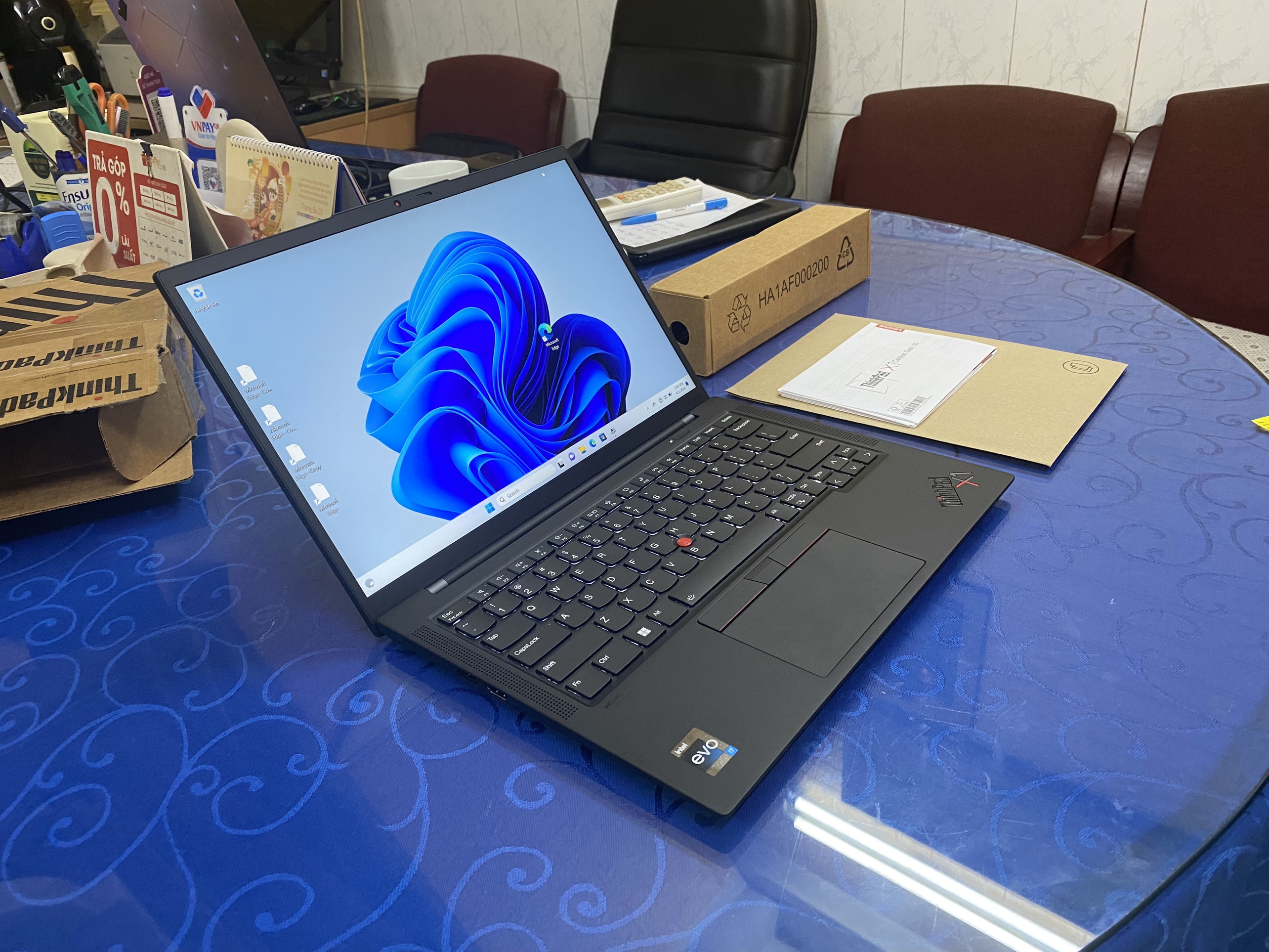 LENOVO THINKPAD X1 CARBON GEN 9 I7 1185G7 14"FHD+  Trang chủ Danh Mục Sả